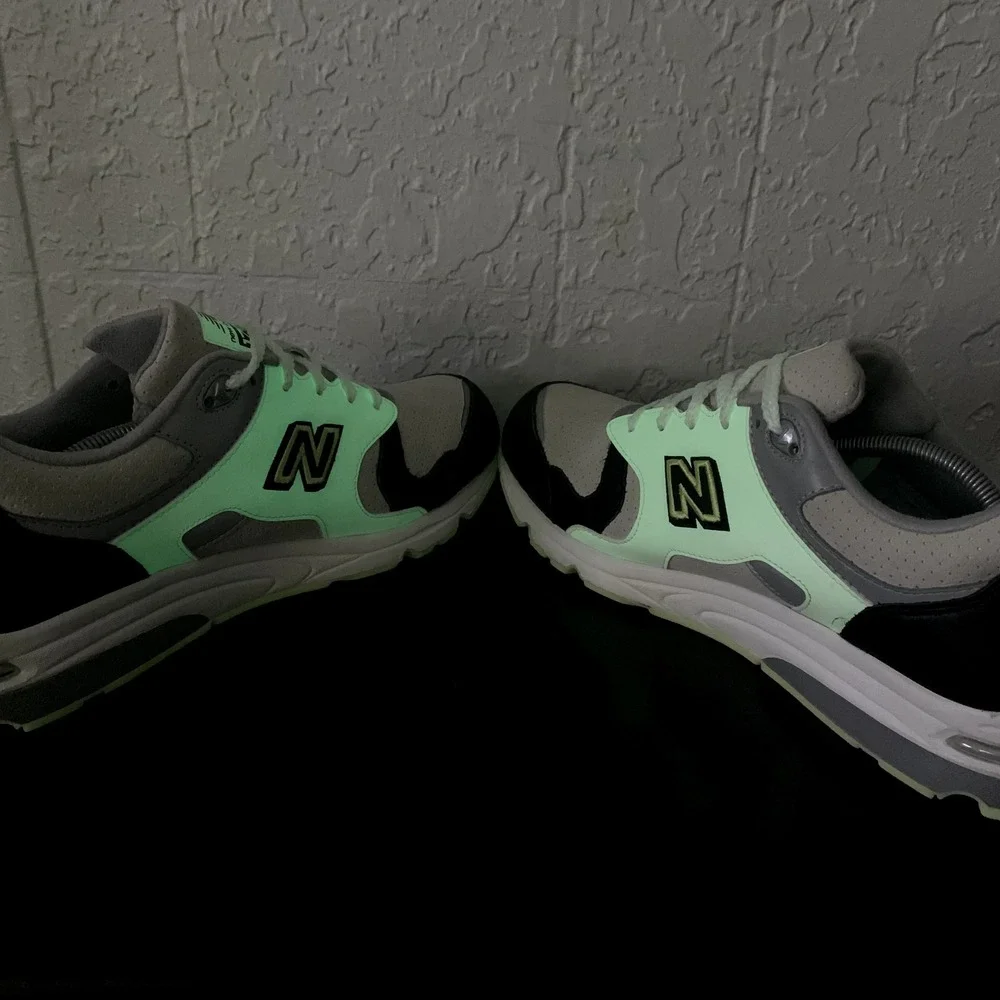 New Balance Shoes Mens Size 13 Gray Silver 1700 Barneys New York Glow In Dark